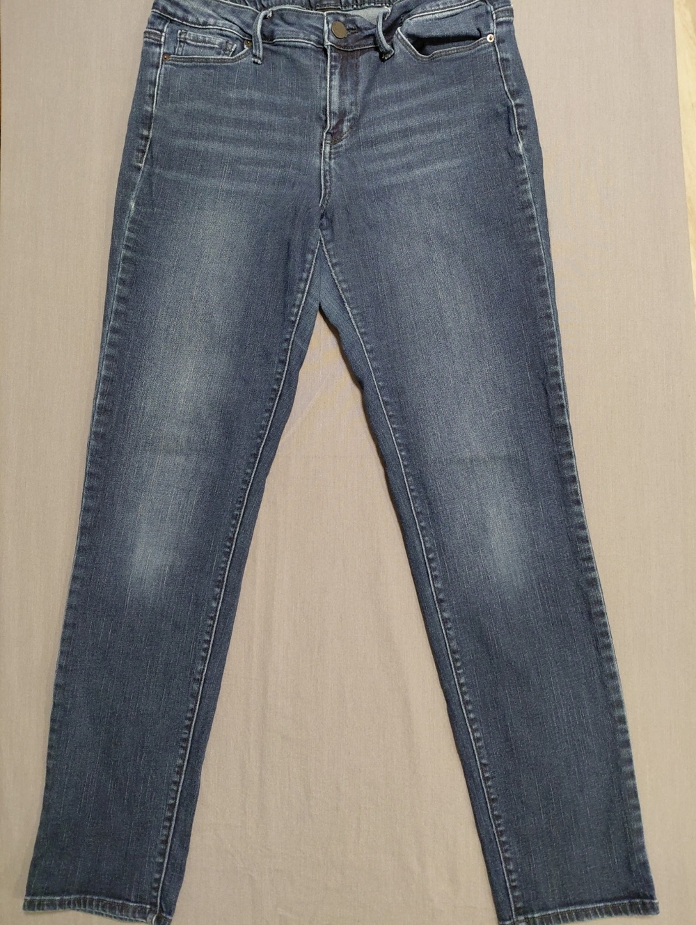 Calvin Klein Jeans Women's Skinny Jeans in Faded Blue